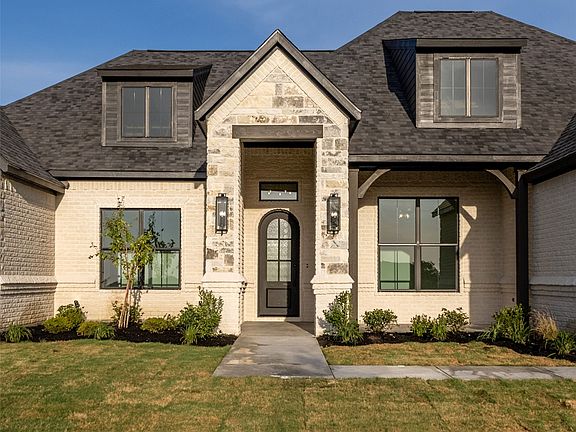 3rd image of 505 Bush Ct