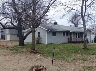 1245 Robertson Ave, Carthage, MO 64836