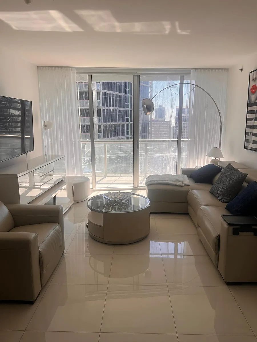 Building Photo - 475 Brickell Ave #3613