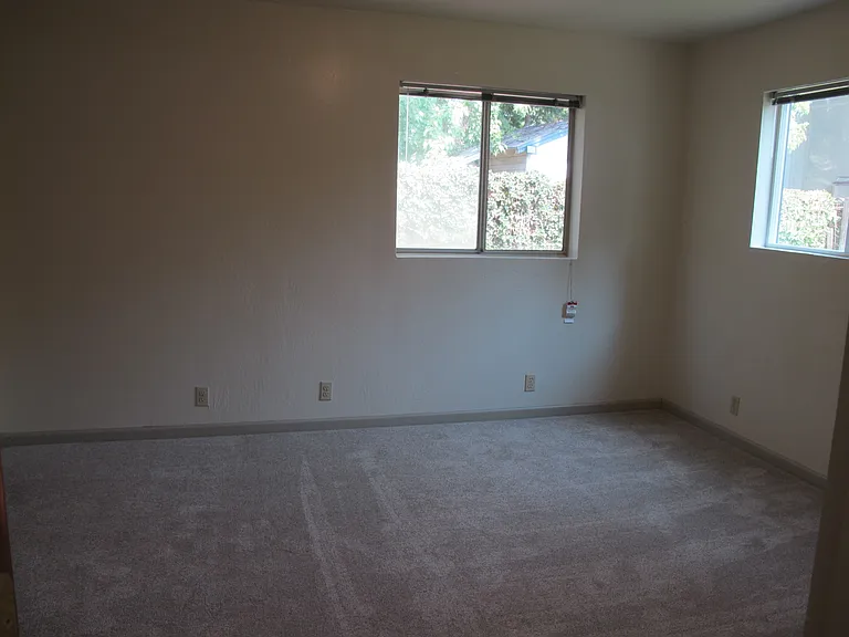 1517 Arbutus Ave #1 — Photo 9