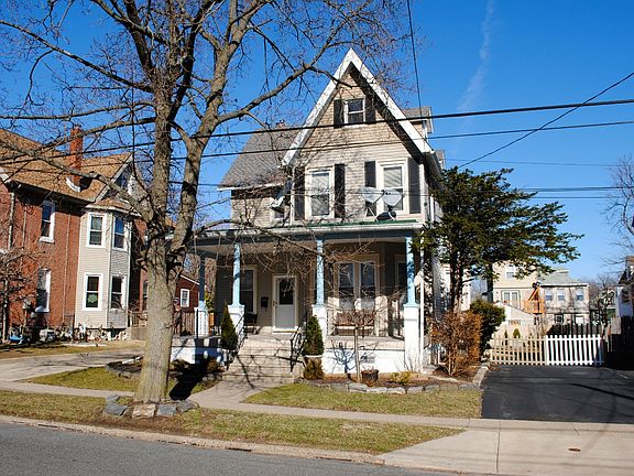 2nd image of 129 Lewis Ave
