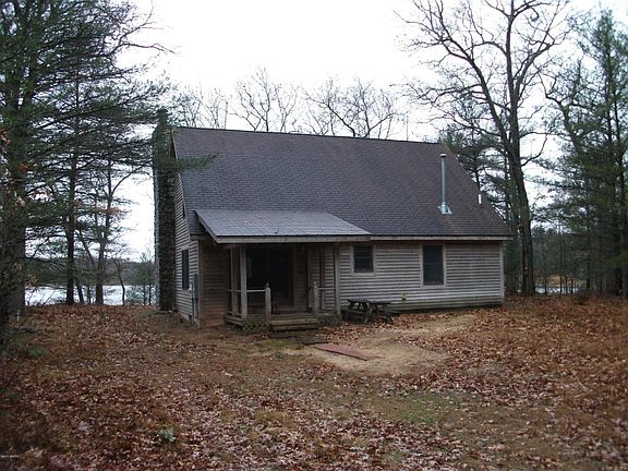 2nd image of 4713 Round Lake Dr