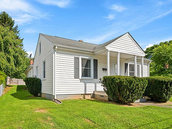 2nd image of 807 12th St