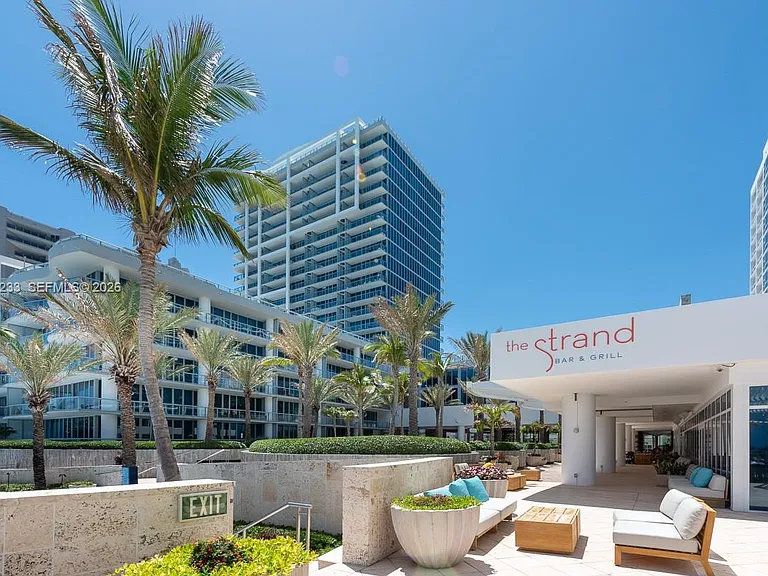 6799 Collins Ave #906 — Photo 25