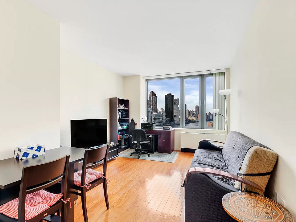 1st image of 455 Main St APT 16E