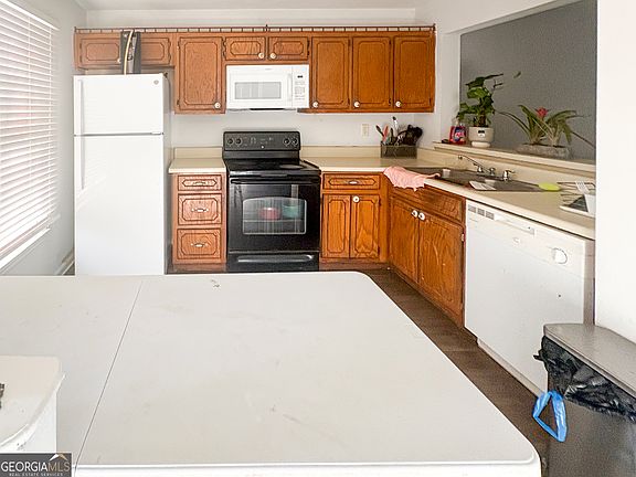 4th image of 662 Browning Ln SE