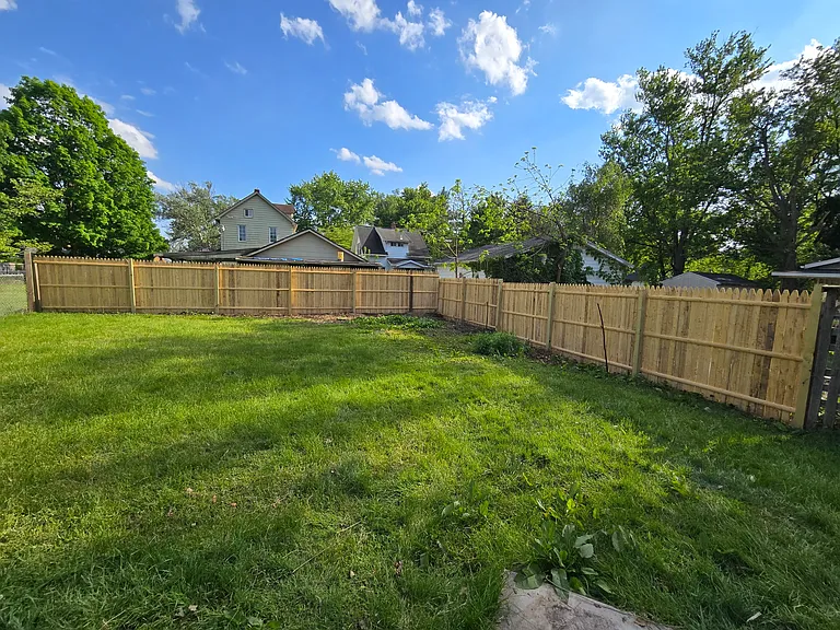 1304 Kellogg Ave — Photo 7