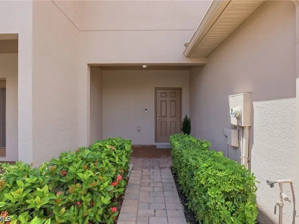 3818 Clearbrook Ln, Fort Myers, FL 33966