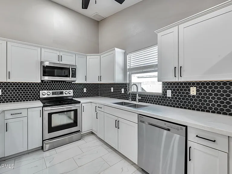 6502 E Grandview Dr — Photo 7
