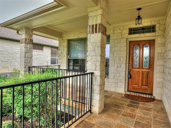 5th image of 810 Heritage Oaks Bnd