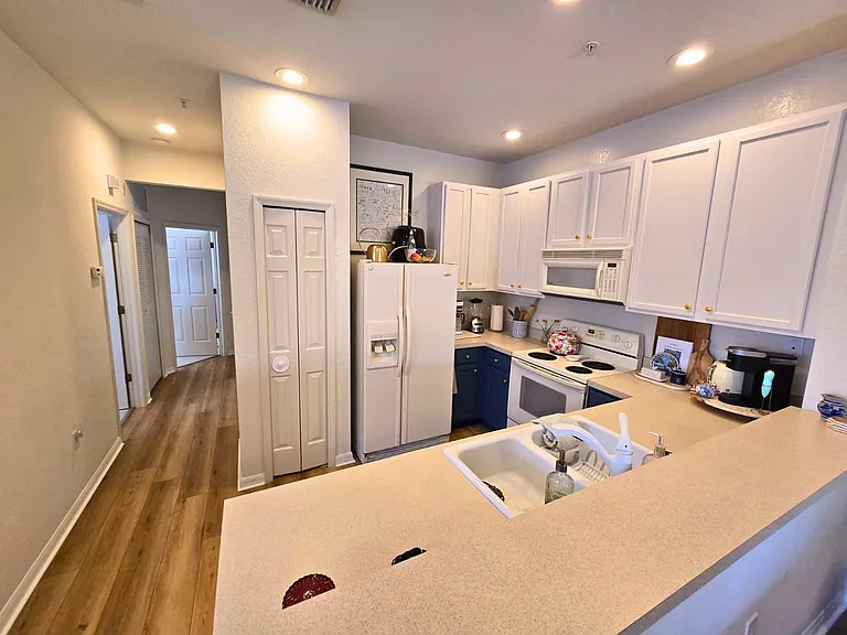 3435 Parkridge Cir #19-203 — Photo 12