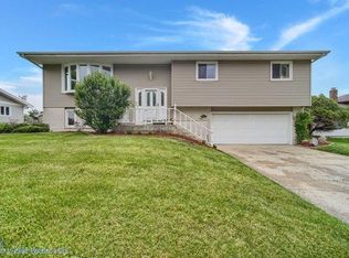 952 Devonshire Ln, Dyer, IN