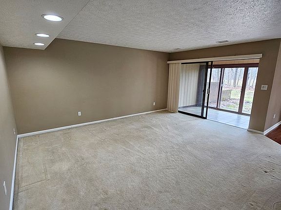 3rd image of 1105 Canyon View Rd APT 501