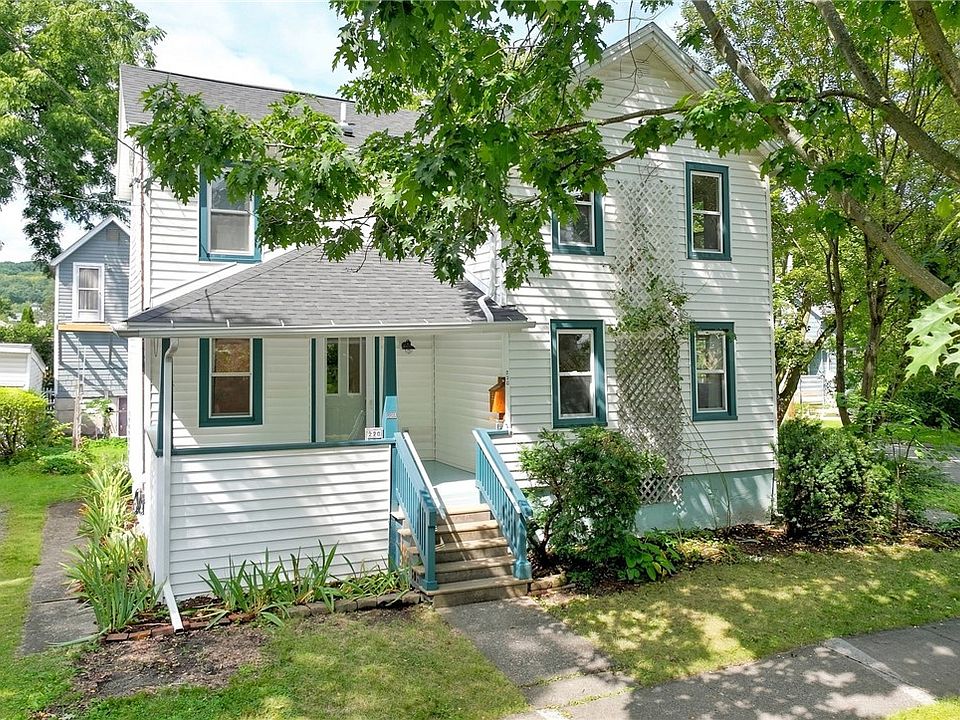 1st image of 220 Washington St