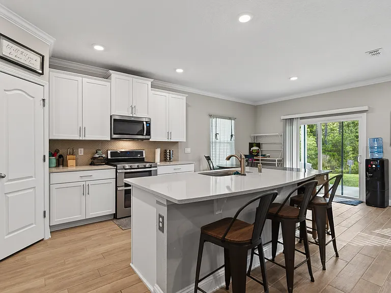 86 Zancara St — Photo 10