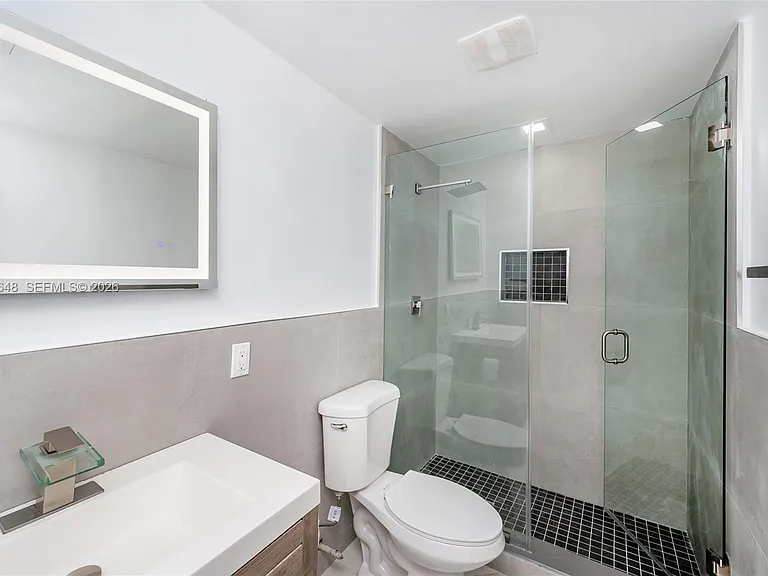 9760 SW 184th St #6D — Photo 11