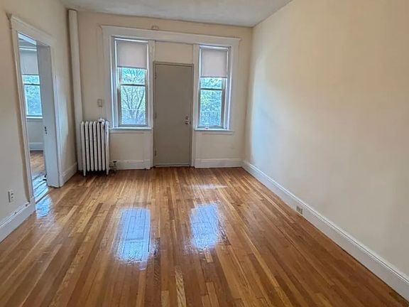 5th image of 1715 Commonwealth Ave APT 2