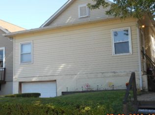 317 2nd St, La Salle, IL 61301