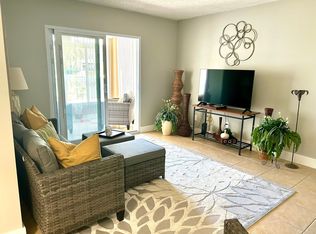 184 117th Ave APT 5, Treasure Island, FL 33706
