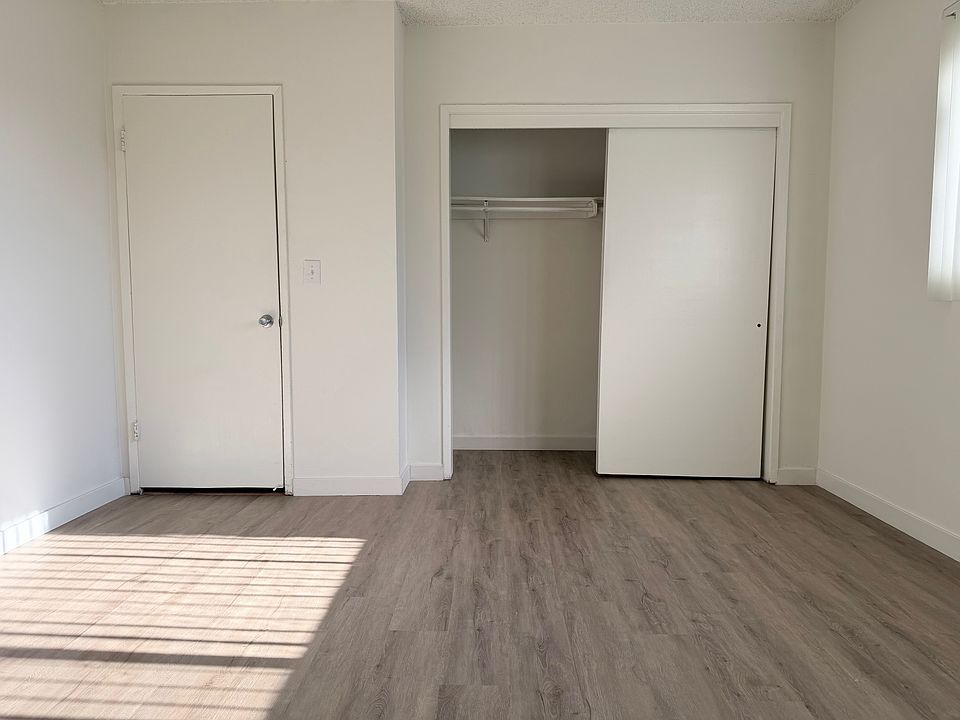 1st image of 9011 Columbus Ave #5