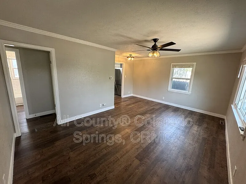 3 bed, 1.0 bath, 1170 sqft, $2,150 — Photo 2