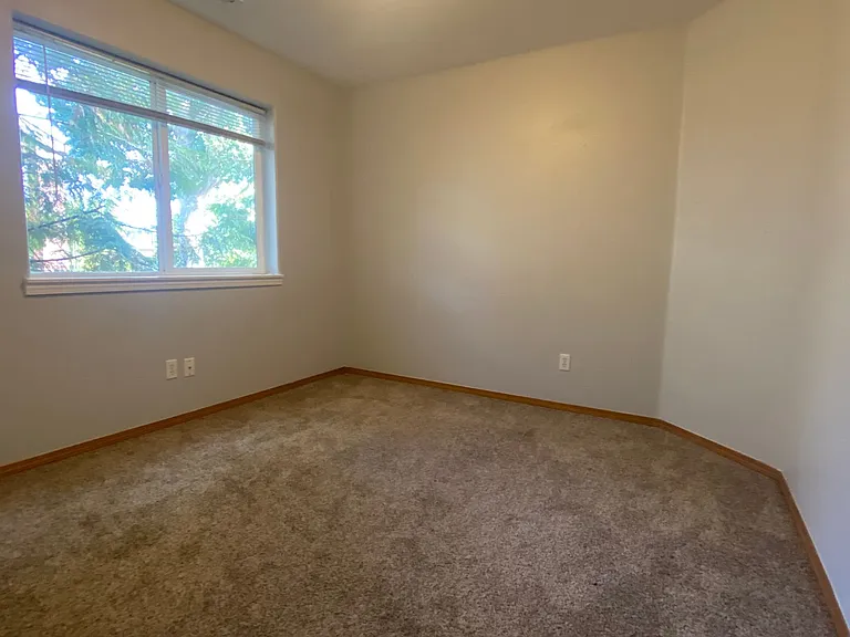 Come See This Lovely 3 Bedroom Townhouse! — Photo 9