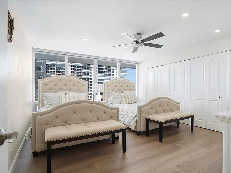 4280 Galt Ocean Dr #11J — Photo 39