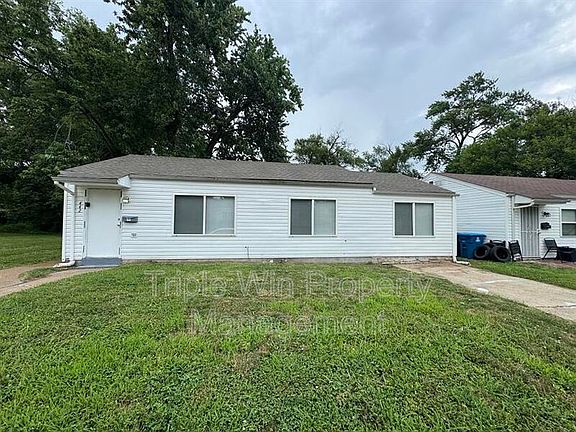 2nd image of 442 Mueller Ave