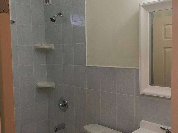 5th image of 2613 S 6th St #1