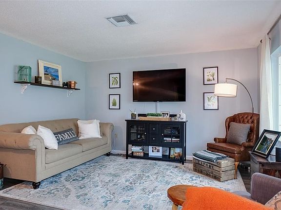 5th image of 7 Freshwater Dr