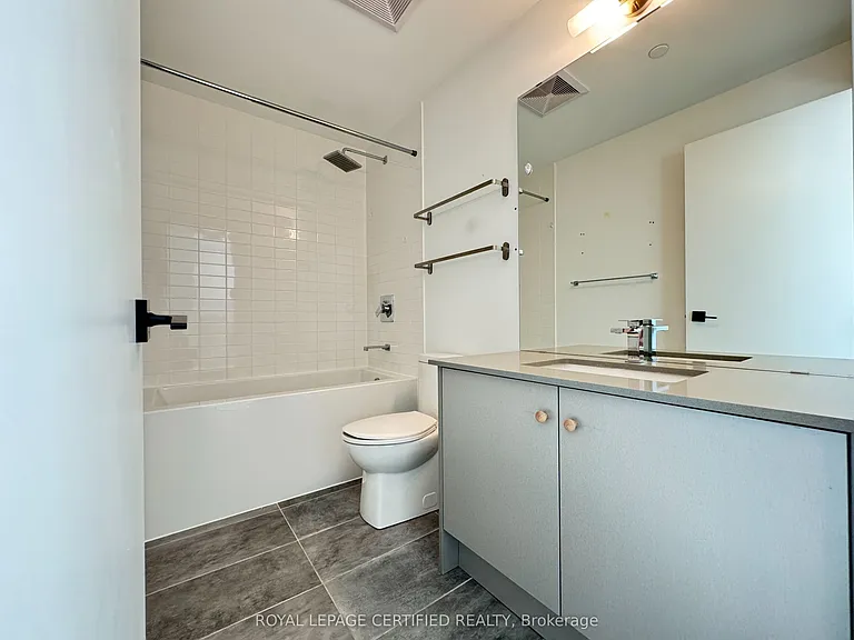 2485 Taunton Rd #513 — Photo 9