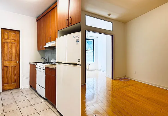 Rented by Quest Realty Sunnyside Corp | media 7