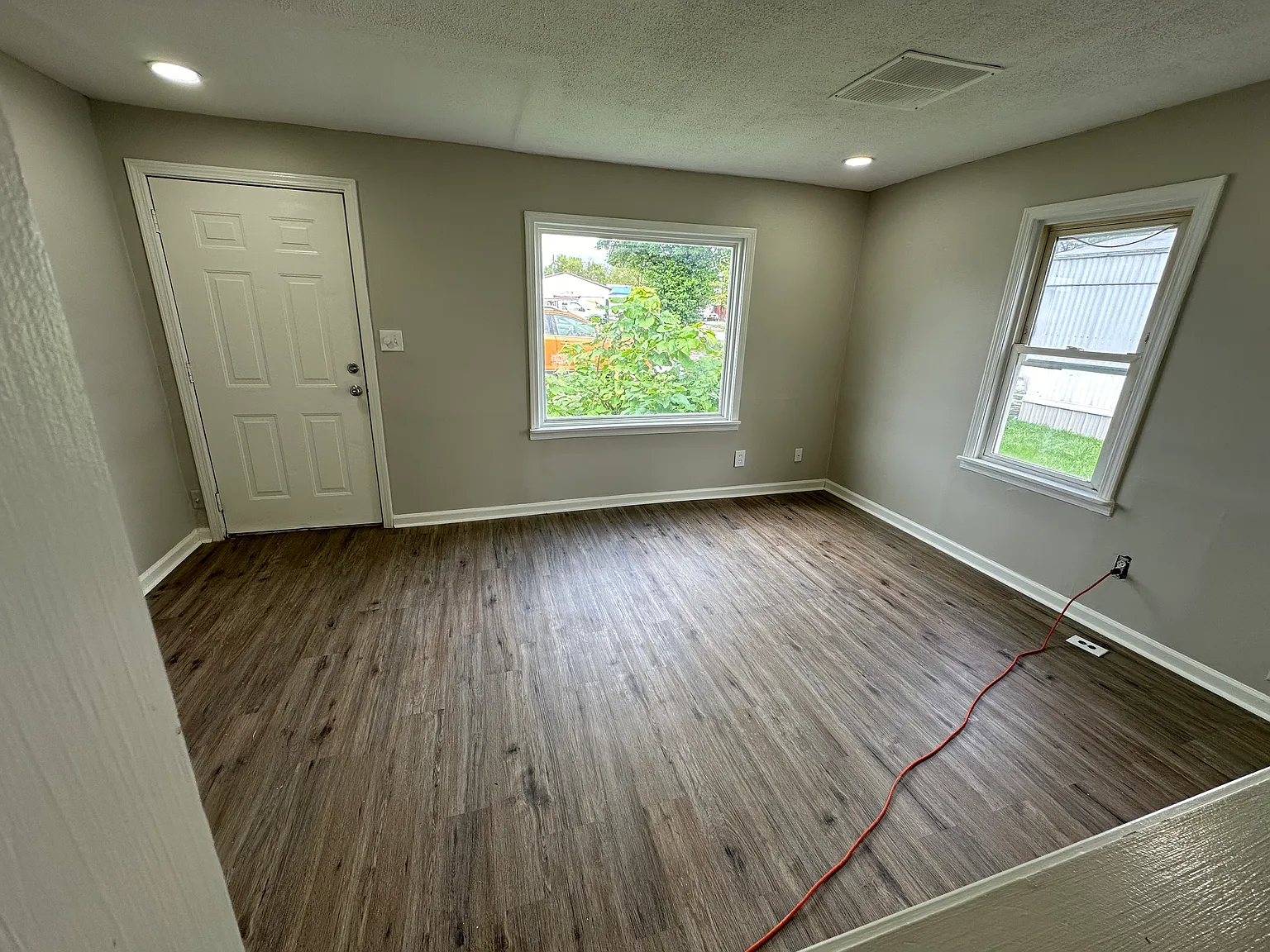 502 Garrard St — Photo 2
