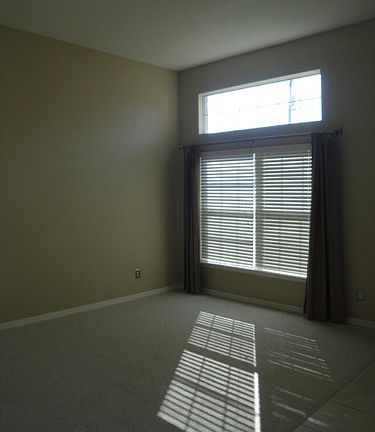 5th image of 2164 Brewster Dr