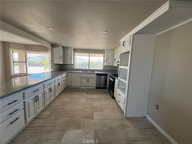 18530 Eucalyptus St — Photo 14
