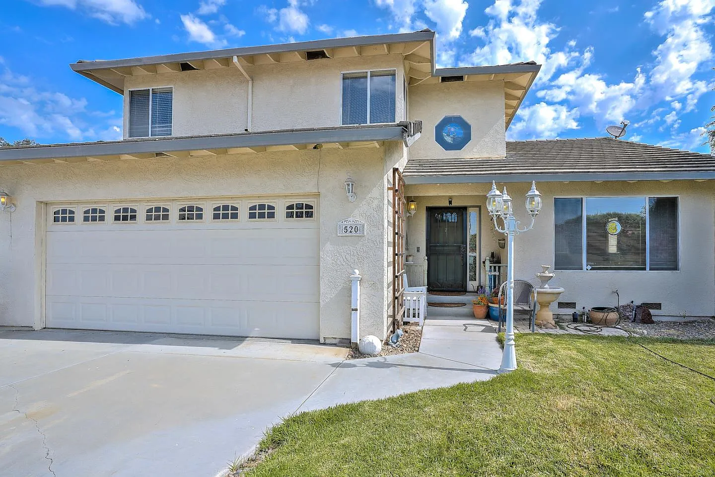 520 Arbour Ln photo 1