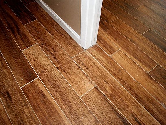 4th image of 806 Mary Ann Dr