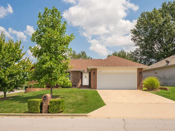 220 N Duke Avenue, Springfield, MO 65802