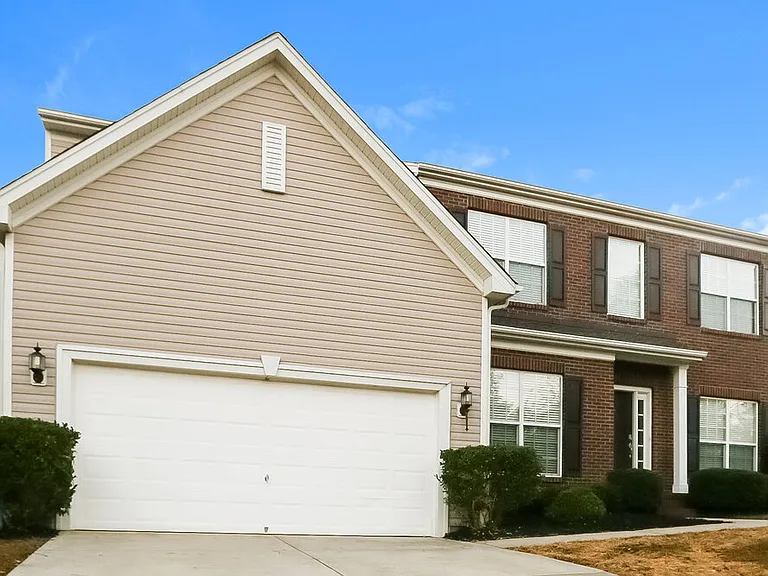 7215 Hathaway Ct — Photo 5