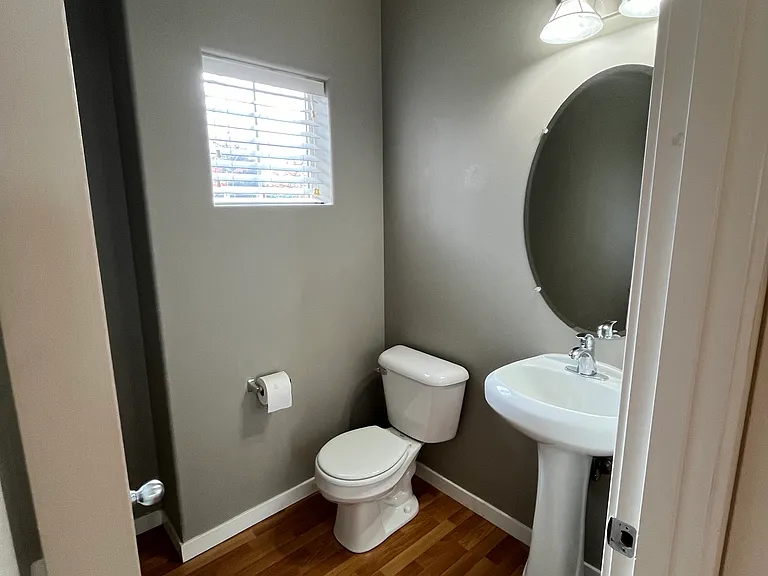5377 SW Golden Gate Way — Photo 17