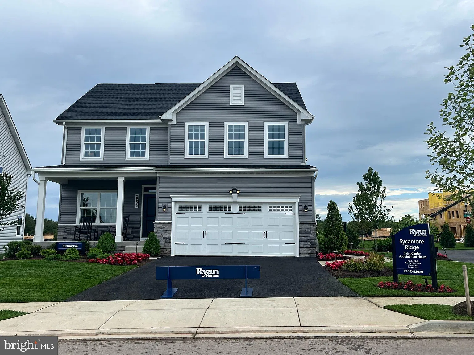 5 bed, 3.5 bath, 2400 sqft, $3,995 — Photo 1