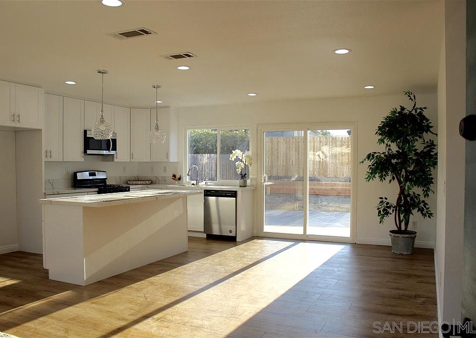 2nd image of 11226 Ganesta Rd