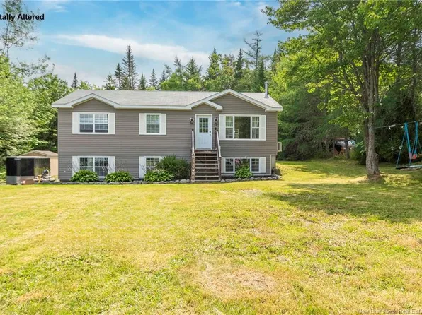 54 Nicolle Rd, Saint John, NB E2N 1Y6