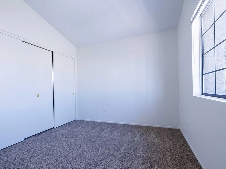 1143 Adelman Dr — Photo 16
