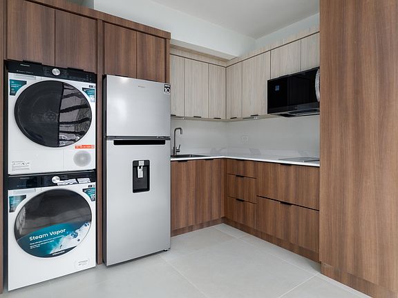 5th image of 1340 Calle 20 NW #2