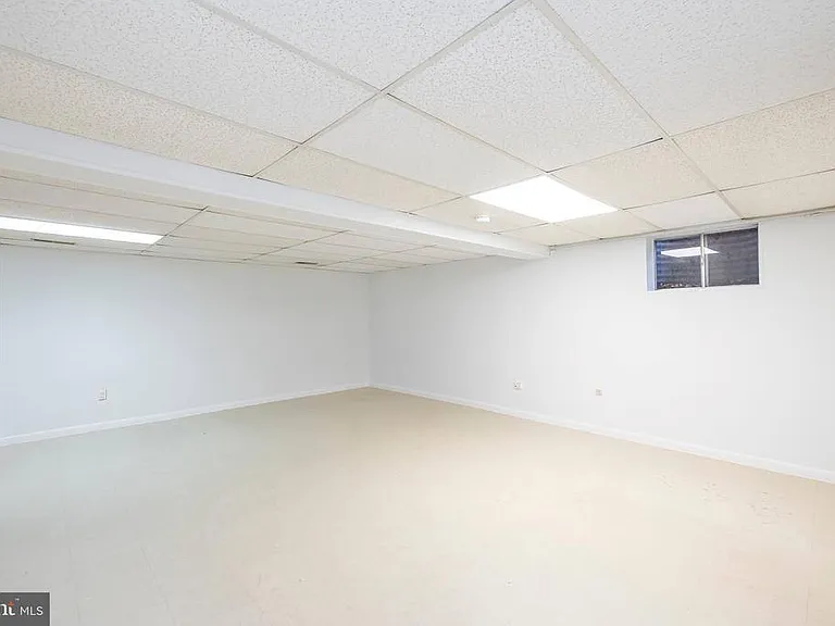 12265 Greenleaf Ave — Photo 21