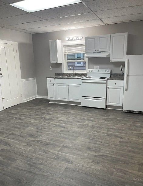 1st image of 736 W Charles St