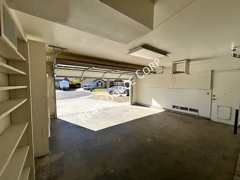 3559 E Avenue R14 — Photo 22