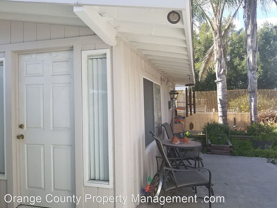 2nd image of 1896 E Sierra Vista Dr