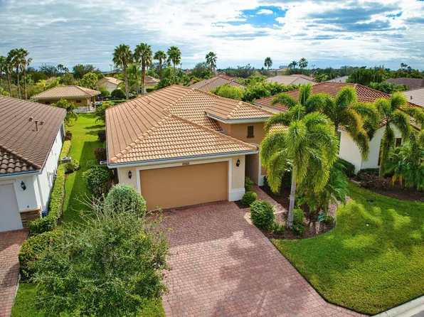 10021 SW Oak Tree Circle, Port St Lucie, FL 34987